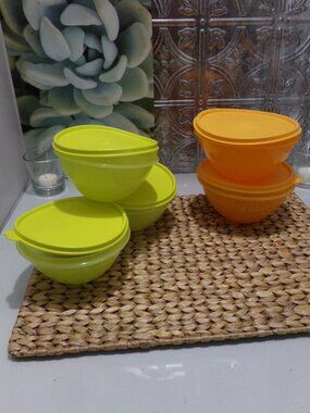 Tupperware 5-Piece Wonderlier storage bowl set